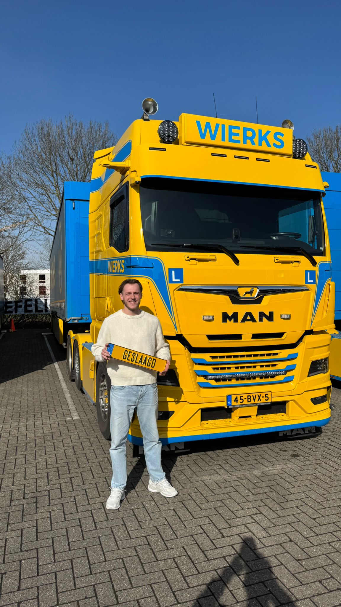 Tim kiest bewust voor de weg