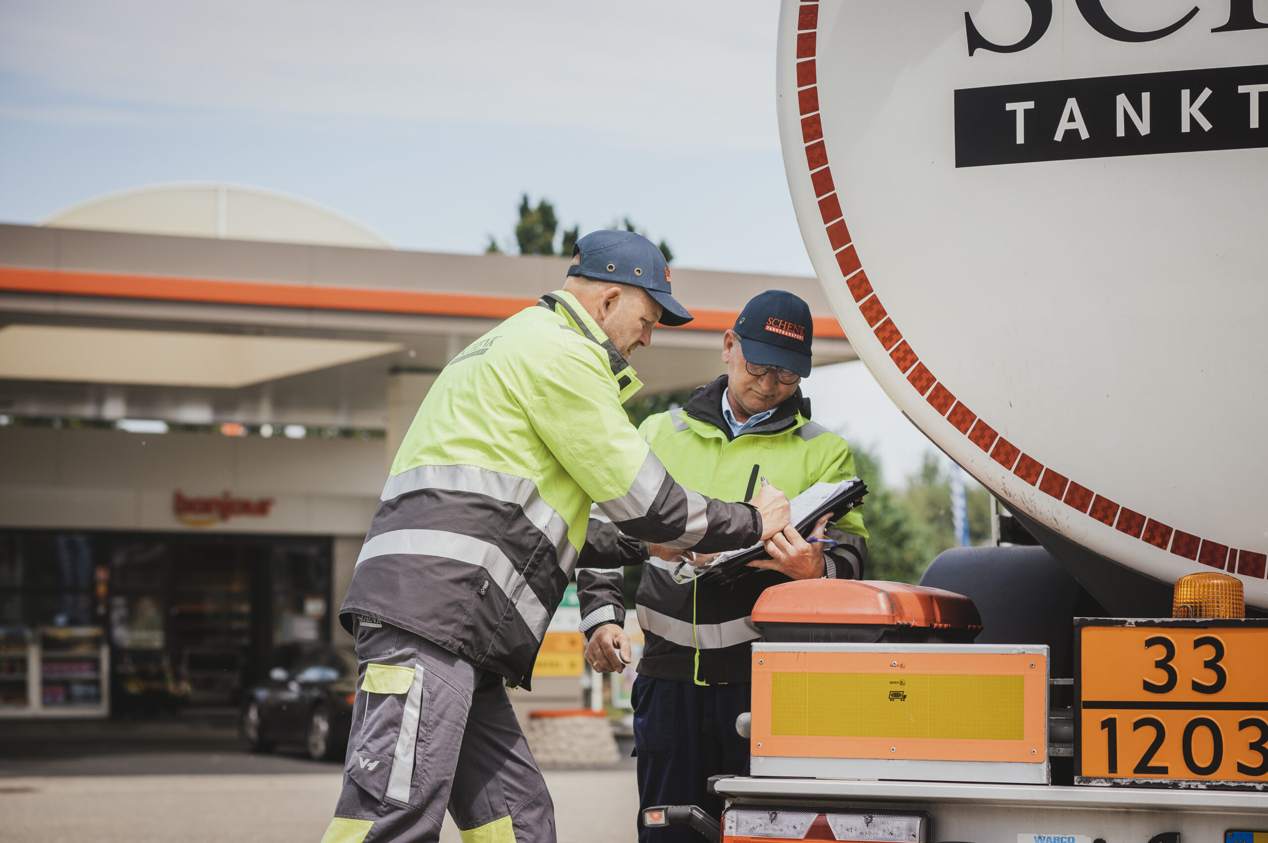 Fuels - Schenk Tanktransport